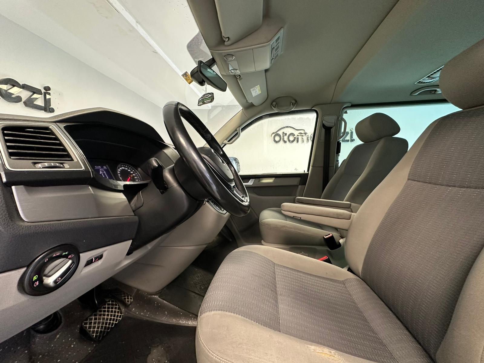 VOLKSWAGEN CARAVELLE 7